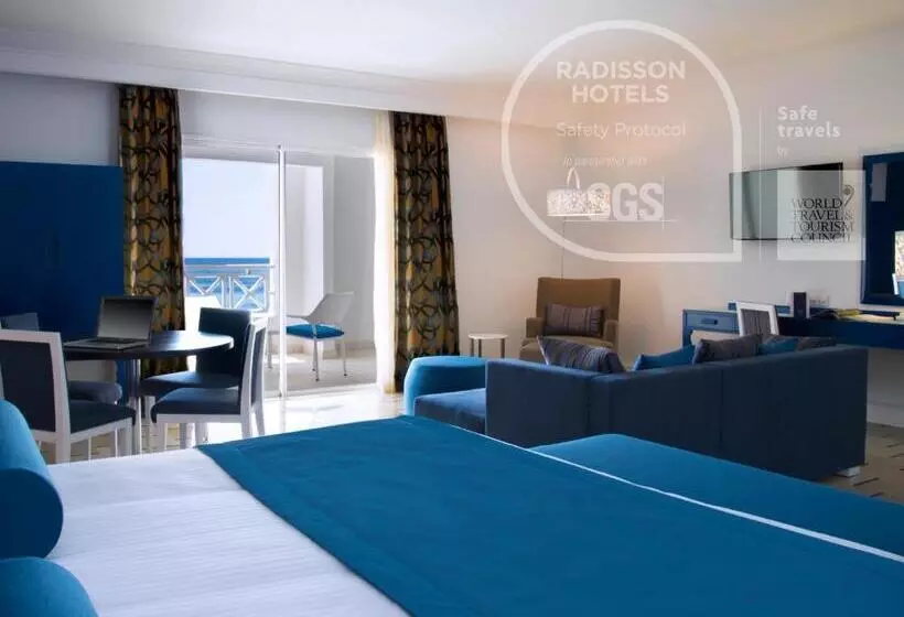 سوییت جونیور با چشم‌انداز دریا, Radisson Blu Resort & Thalasso, Hammamet