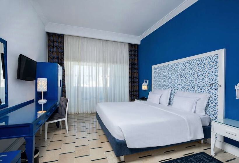 Номер Premium с Балконом, Radisson Blu Resort & Thalasso, Hammamet
