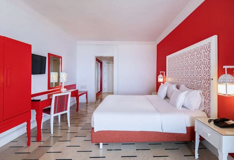 חדר סופריור עם נוף לים ומרפסת, Radisson Blu Resort & Thalasso, Hammamet