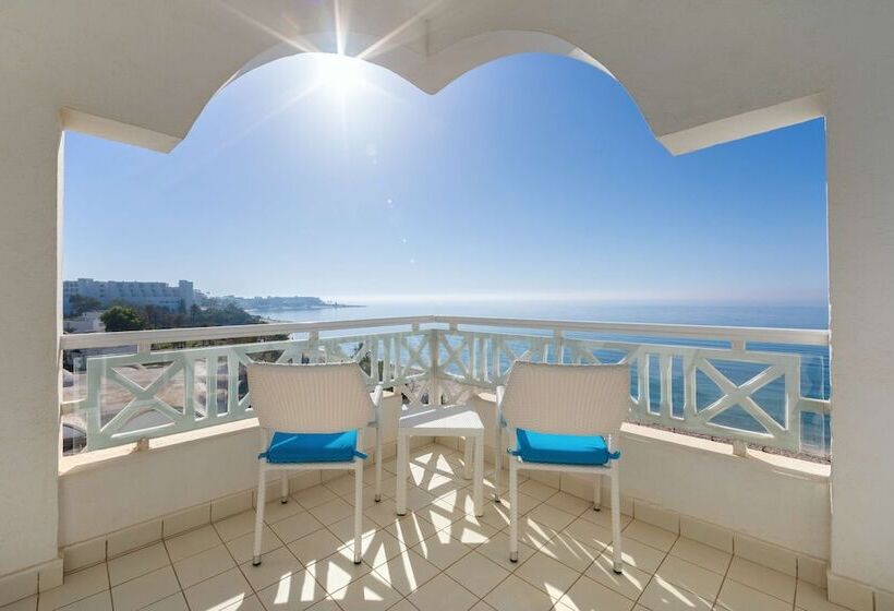 חדר סופריור עם נוף לים ומרפסת, Radisson Blu Resort & Thalasso, Hammamet
