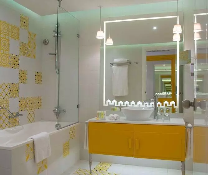 سوییت با چشم‌انداز دریا, Radisson Blu Resort & Thalasso, Hammamet