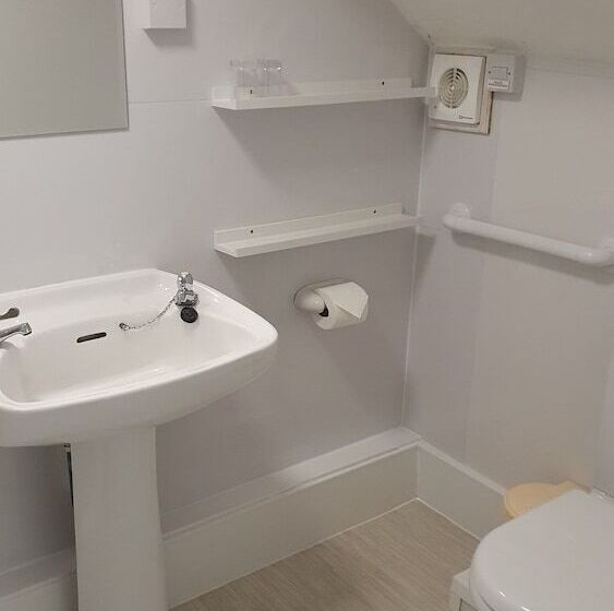 غرفة قياسية, Edward