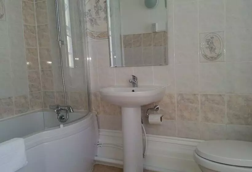 Chambre Supérieure, Edward
