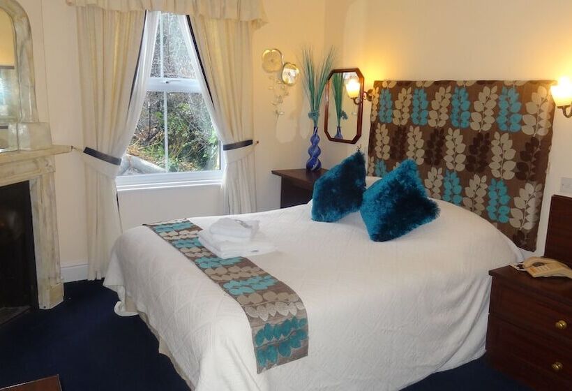 غرفة سوبيريور, Edward