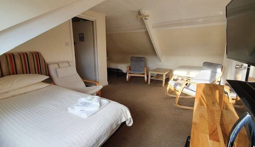 غرفة قياسية ثلاثية, Edward