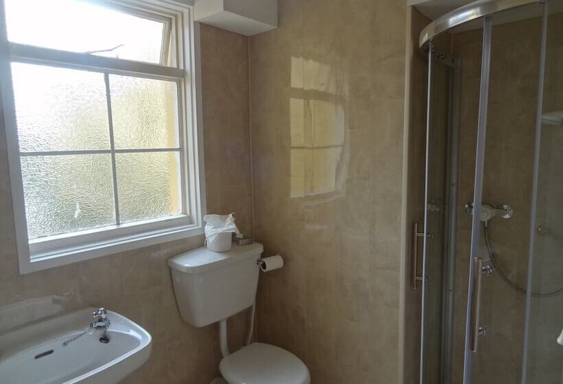 غرفة قياسية سرير مزدوج, Edward