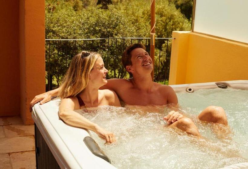 Люкс Повышенной Комфортности, Pula Suites Boutique Resort