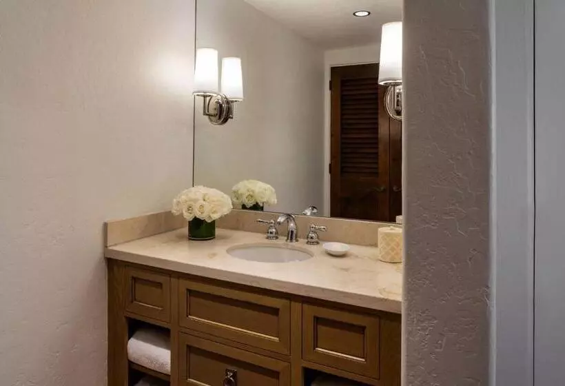 اتاق استاندارد با بالکن و چشم‌انداز دریا, The Ritzcarlton Bacara, Santa Barbara