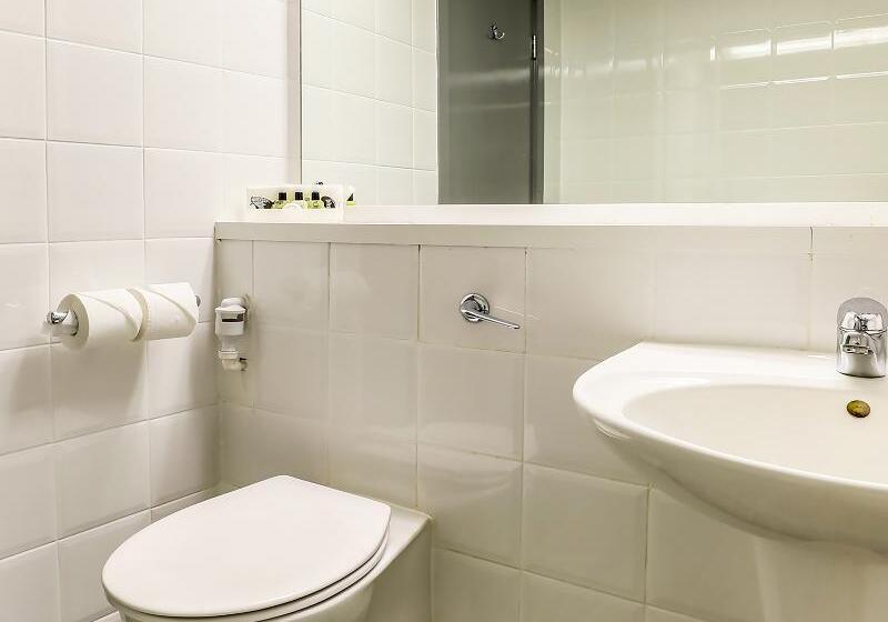 اتاق استاندارد, Sheffield Metropolitan