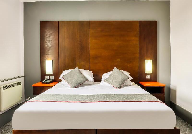 اتاق خانوادگی, Sheffield Metropolitan