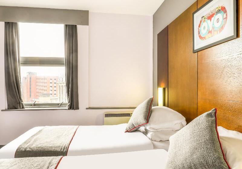 اتاق استاندارد سه نفره, Sheffield Metropolitan