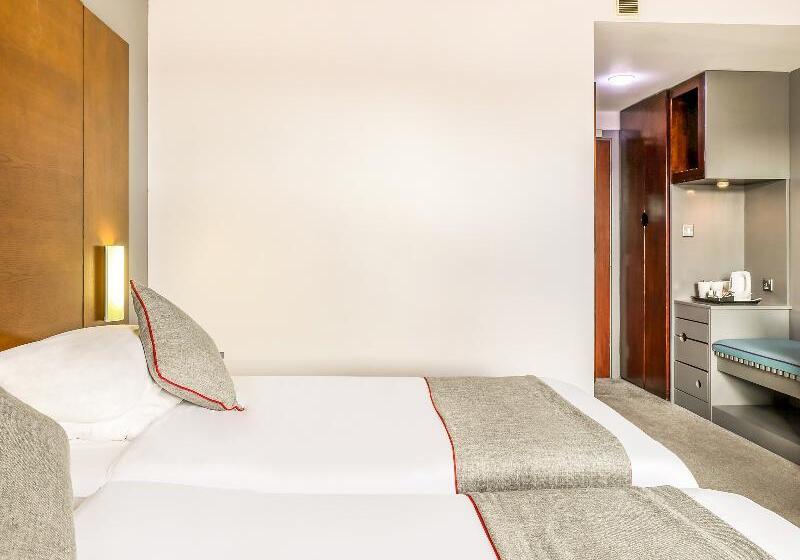 Номер Стандарт Трехместный, Sheffield Metropolitan
