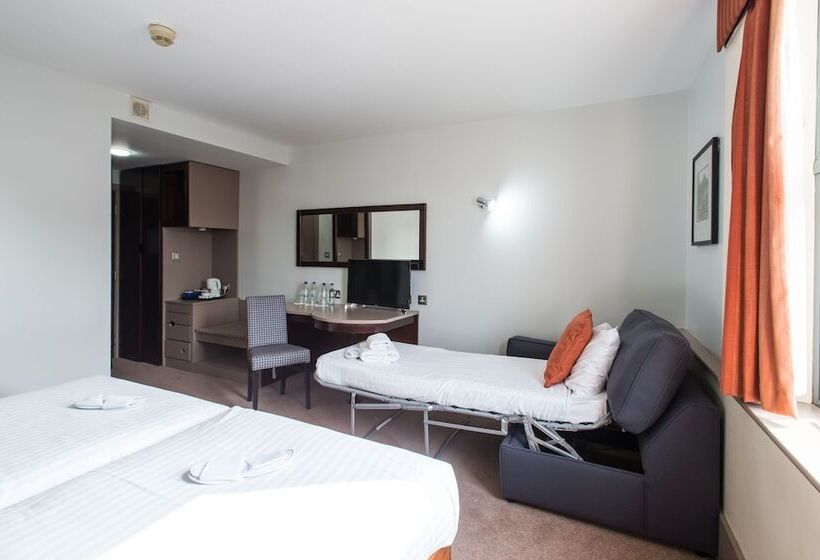 اتاق استاندارد سه نفره, Sheffield Metropolitan