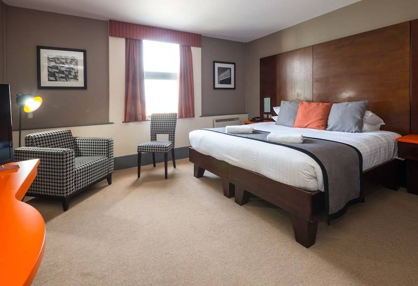 اتاق لوکس, Sheffield Metropolitan