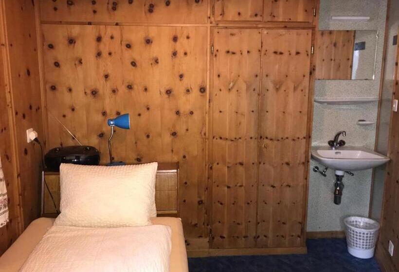 バスルーム共有のシングルスタンダード, B&b Hotel & Appartements Chasa Valär