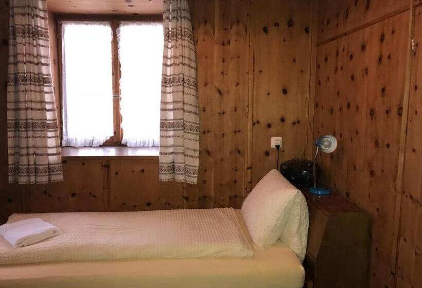 バスルーム共有のシングルスタンダード, B&b Hotel & Appartements Chasa Valär