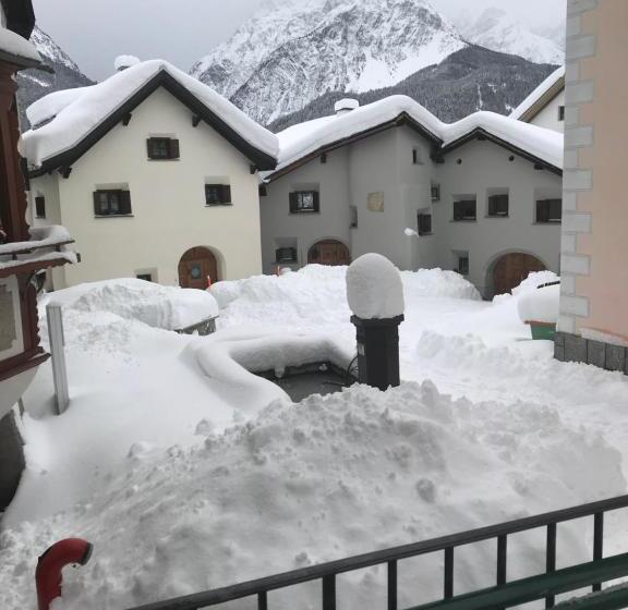 バスルーム共有のシングルスタンダード, B&b Hotel & Appartements Chasa Valär