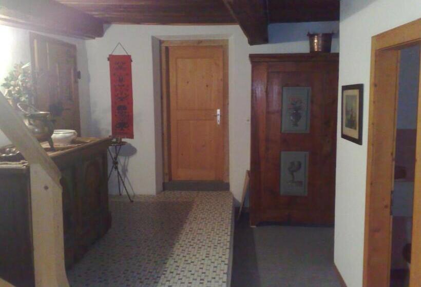 バス共有のスタンダードルーム, B&b Hotel & Appartements Chasa Valär