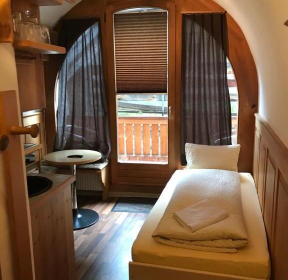 バルコニー付きスタンダードステューディオ, B&b Hotel & Appartements Chasa Valär