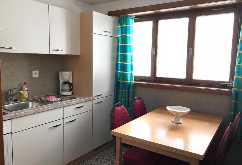 家族用アパートメント, B&b Hotel & Appartements Chasa Valär