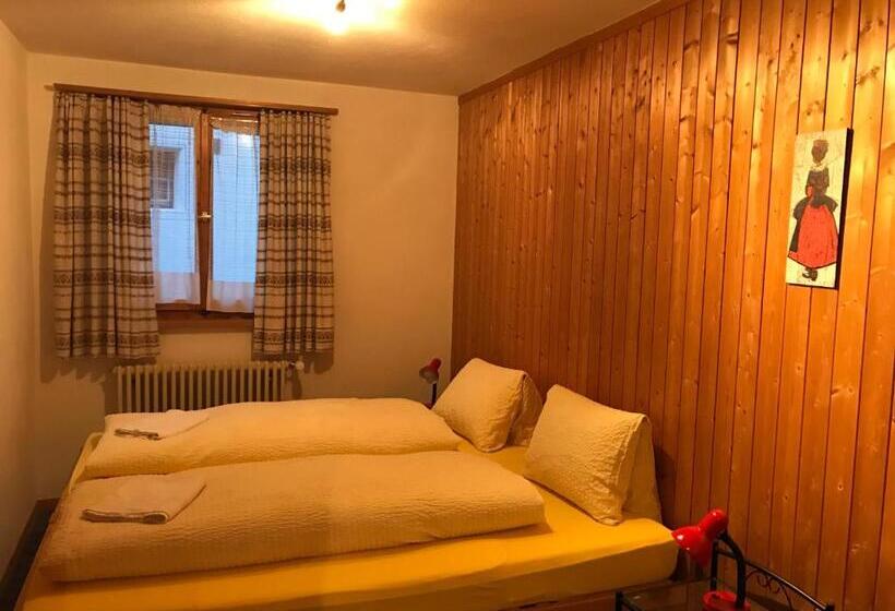 浴室共有のエコノミールーム, B&b Hotel & Appartements Chasa Valär