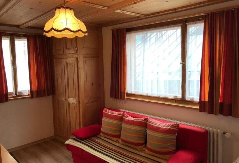 バルコニー付きスタンダードステューディオ, B&b Hotel & Appartements Chasa Valär