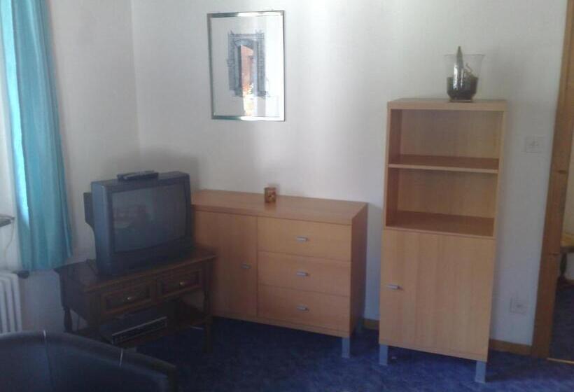 Семейные Апартаменты, B&b Hotel & Appartements Chasa Valär