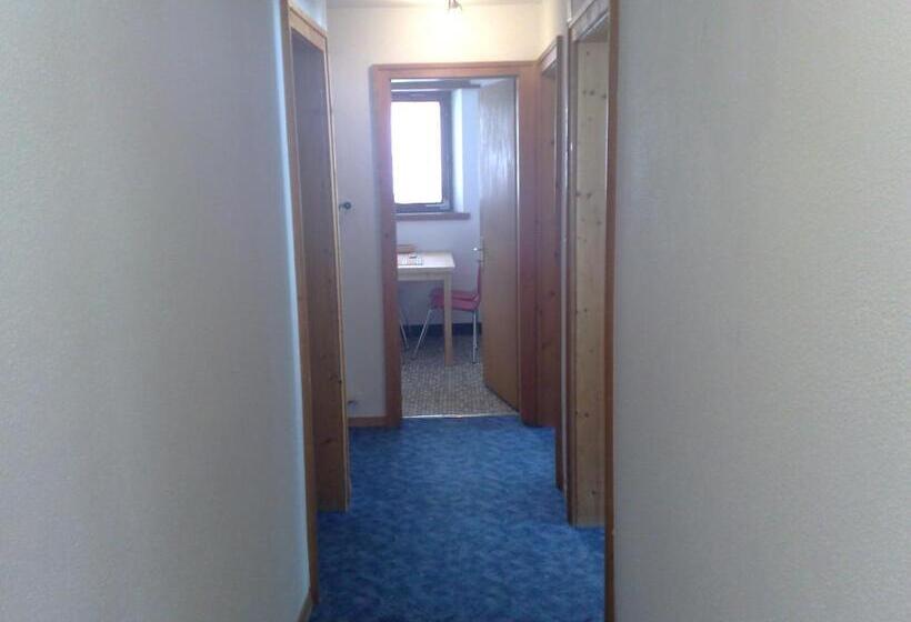 Семейные Апартаменты, B&b Hotel & Appartements Chasa Valär