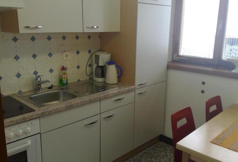 家族用アパートメント, B&b Hotel & Appartements Chasa Valär