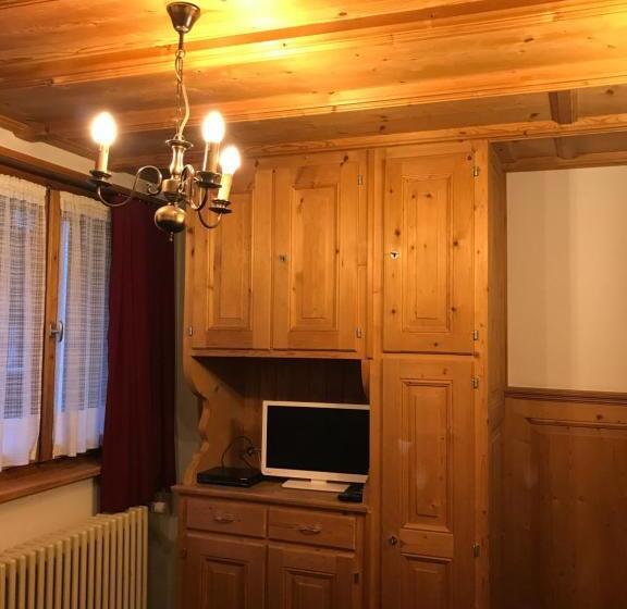 Апартаменты 2 Спальни, B&b Hotel & Appartements Chasa Valär