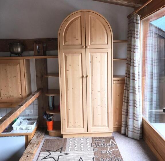 マウンテンビュースイート, B&b Hotel & Appartements Chasa Valär