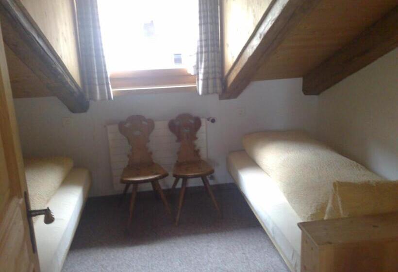 マウンテンビュースイート, B&b Hotel & Appartements Chasa Valär