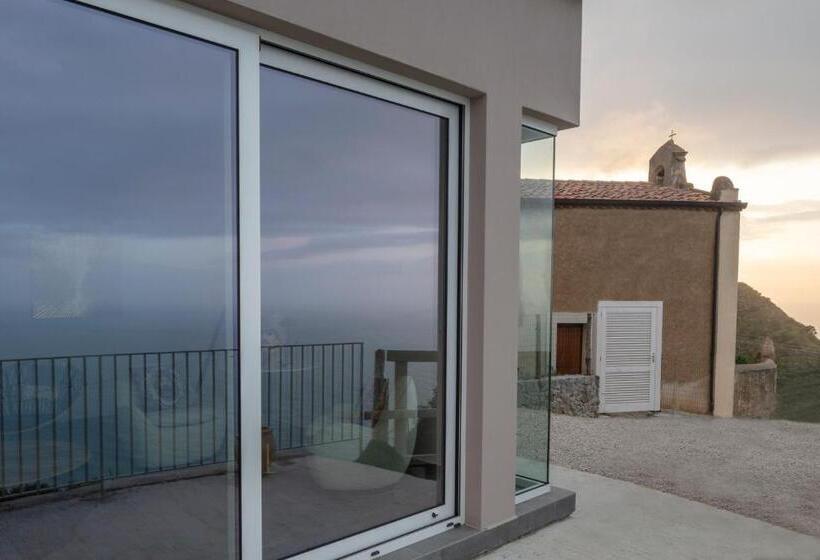 סוויטה דלוקס, Just Be