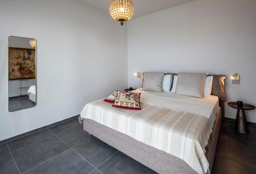 סוויטה דלוקס, Just Be