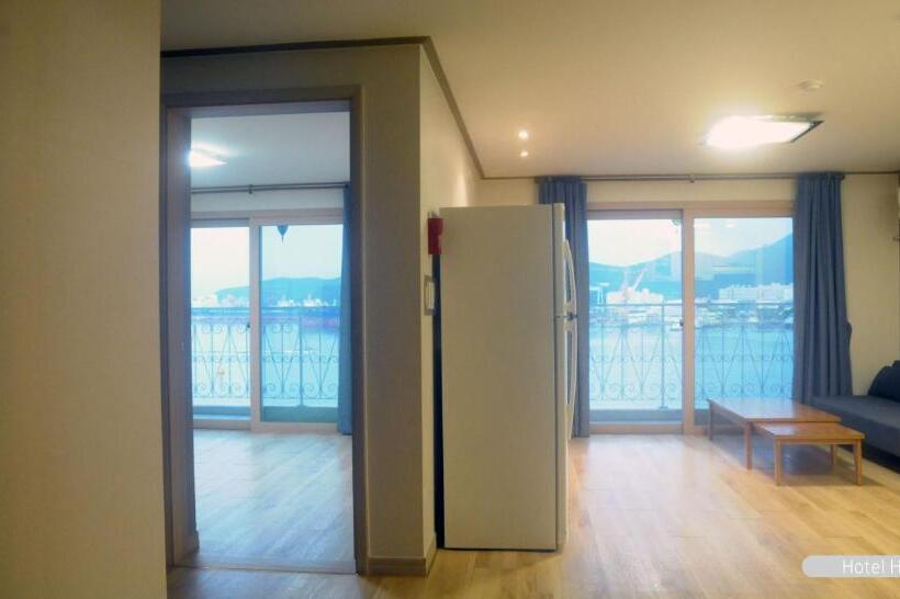 バルコニー付き１ベッドルームアパートメント, Hansan