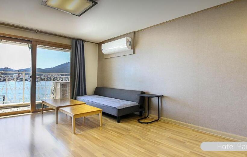 バルコニー付き１ベッドルームアパートメント, Hansan