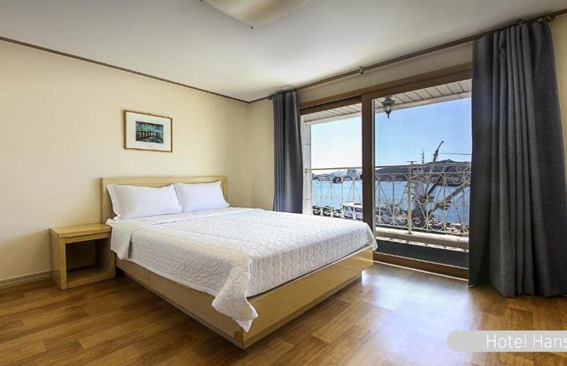 バルコニー付き１ベッドルームアパートメント, Hansan