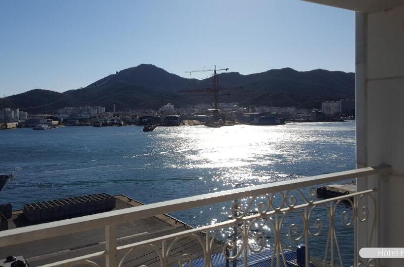 شقة غرفة واحدة ذات إطلالة, Hansan