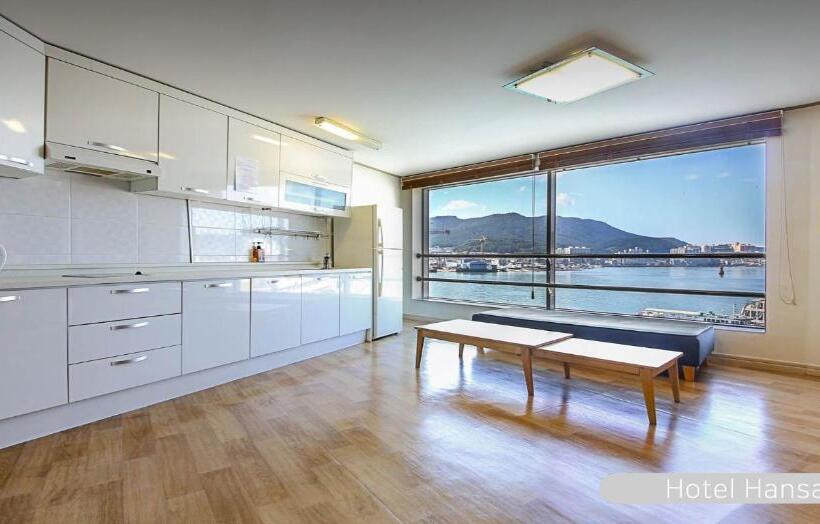 景色の見える一ベッドルームアパートメント, Hansan