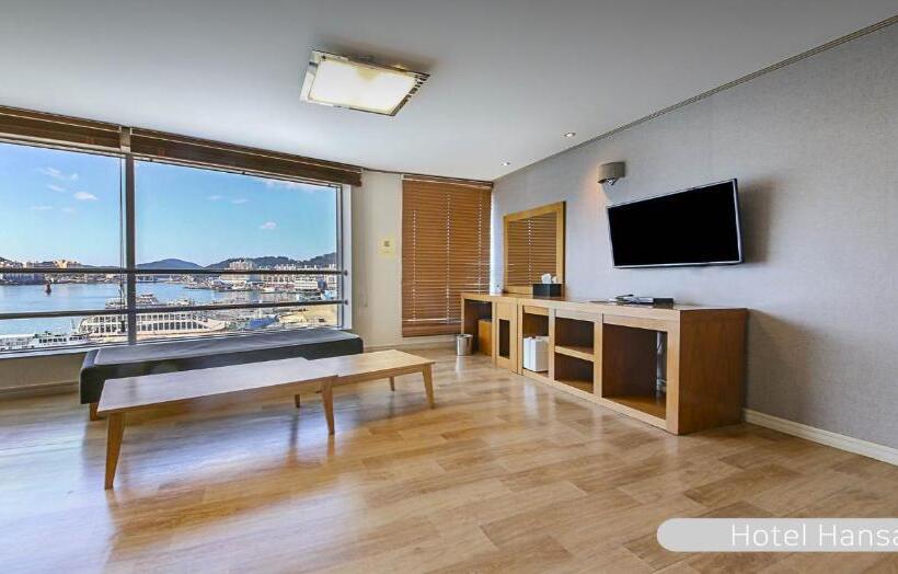 景色の見える一ベッドルームアパートメント, Hansan
