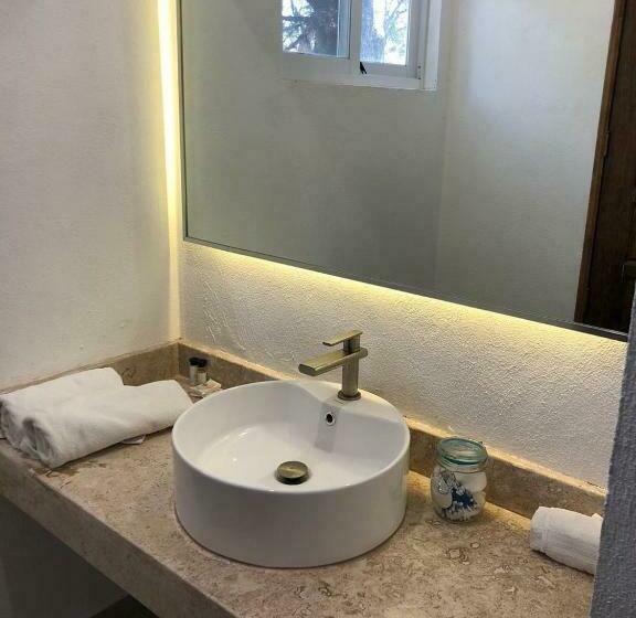 デラックスルーム, Lila