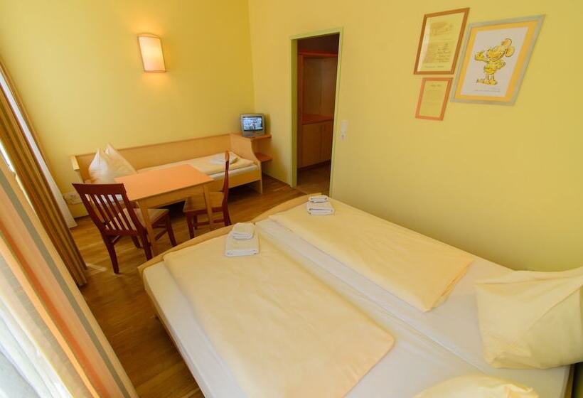 חדר סטנדרט לשלושה, Jufa Hotel Oberwölz
