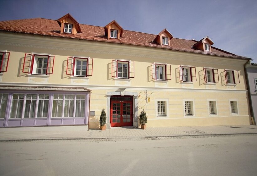 חדר סטנדרט לארבעה, Jufa Hotel Oberwölz