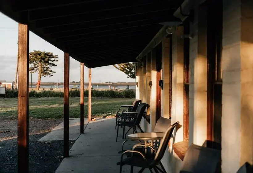 ファミリールーム, Port Albert Motel