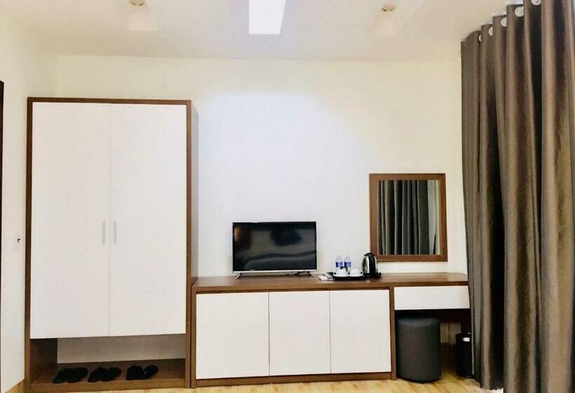 اتاق سوپریور با تخت بزرگ, Queen Motel