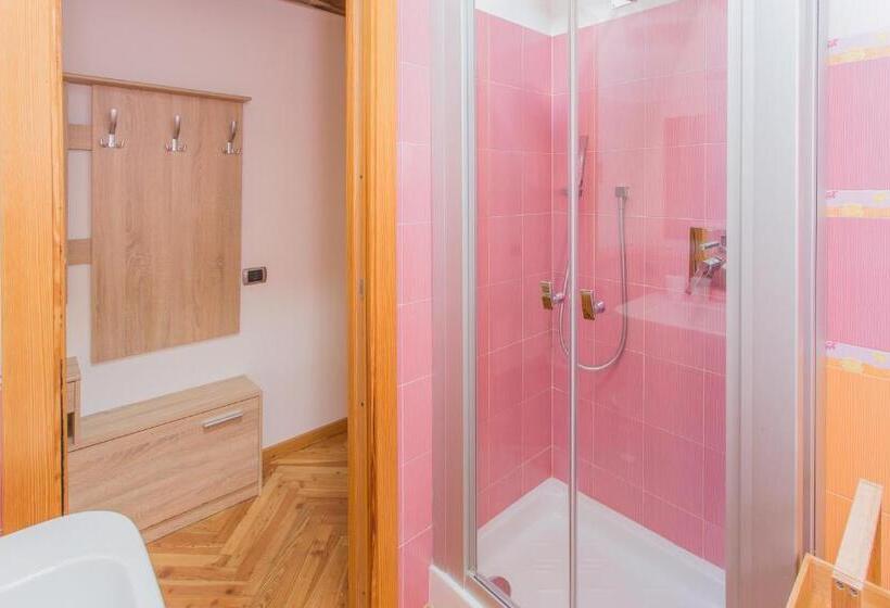 חדר סטנדרט לארבעה, B&b White Moon