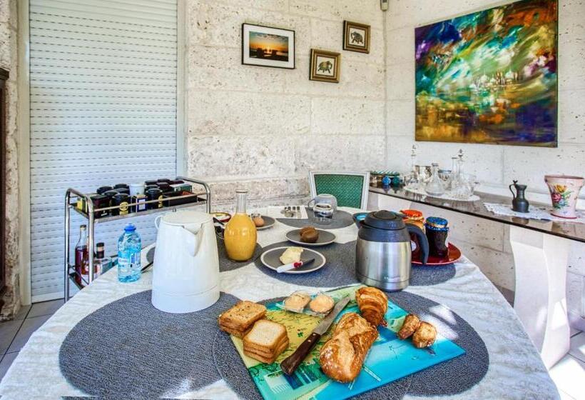 Номер Стандарт, Chambres D Hôtes Laferrière, Centre, Calme, Vue Dégagée Sur Verdure