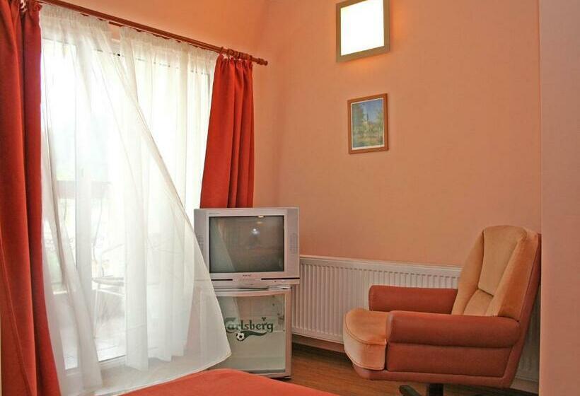 חדר סטנדרט, Family Hotel Flora