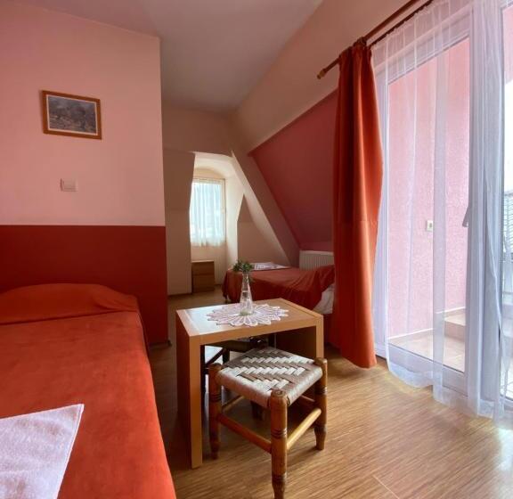 חדר סטנדרט, Family Hotel Flora