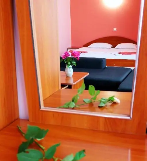 スイート（家族用）, Family Hotel Flora